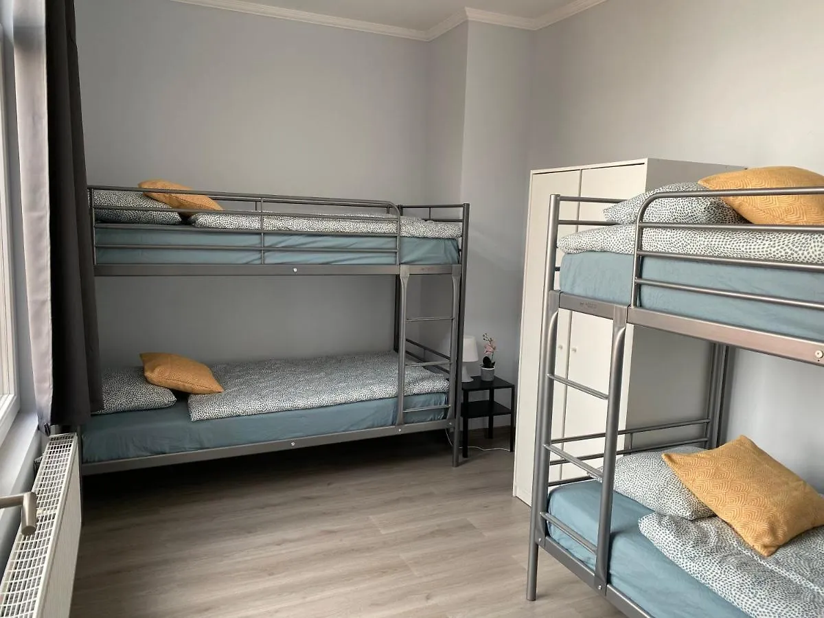Apartments Plantin 3 Sleeping Rooms 2 Bathrooms. Amberes