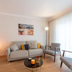  Appartement Modern With Large Terrace Close To The Sea